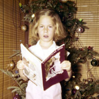 Liz Macklin singing 1956